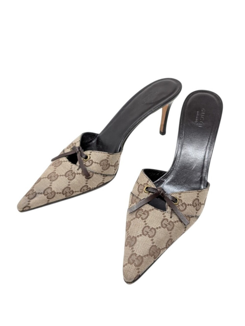 Gucci Signature GG Canvas Vintage Monogram Pointed Bow Heels Size 9